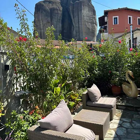 Apartment House In Kastraki